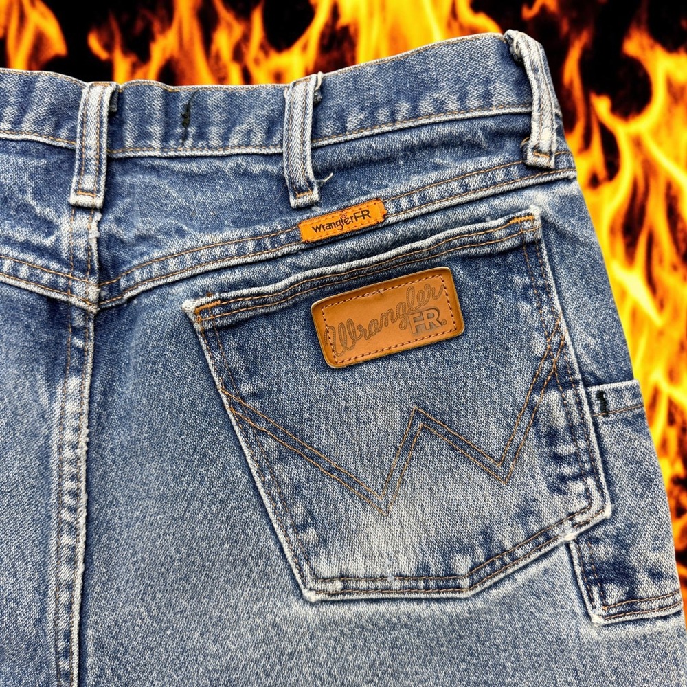 Wrangler FR Flame Resistant Relaxed Fit Denim Jeans 33x32 FR3MWZ Blue Mens